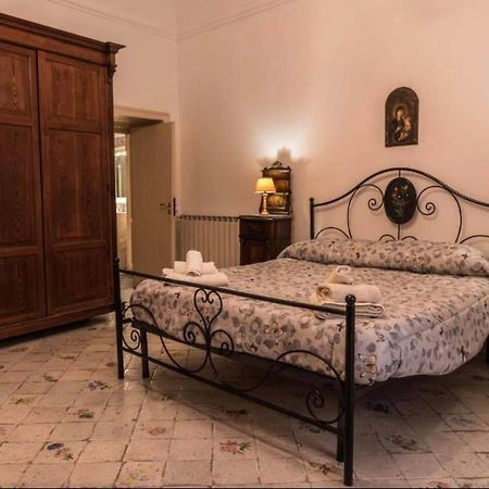 Appartamento Palazzo Pace Al Cassaro Palerme Extérieur photo